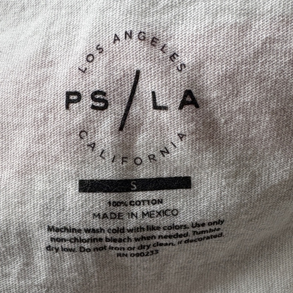 PacSun White and Red California Crop Top - Picture 2 of 2